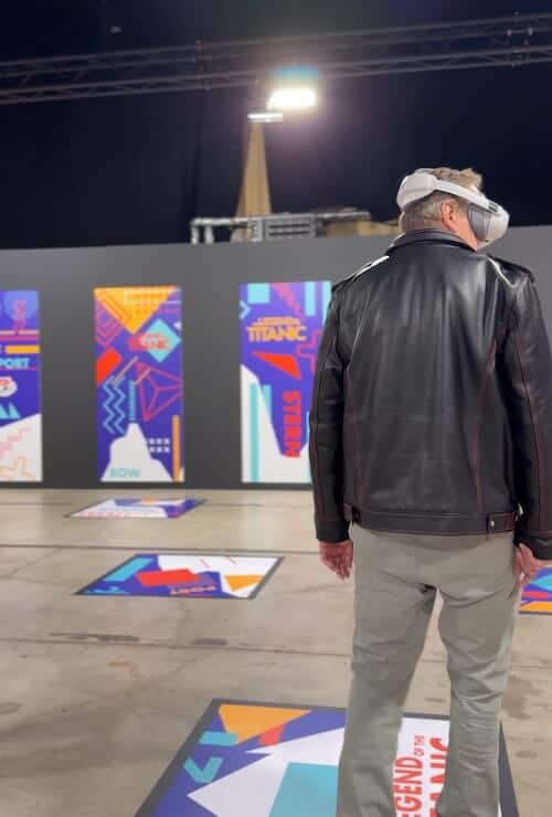 VR-Technologie Erlebnis im Titanic Immersive in Wien mit interaktiven digitalen Ausstellungen.